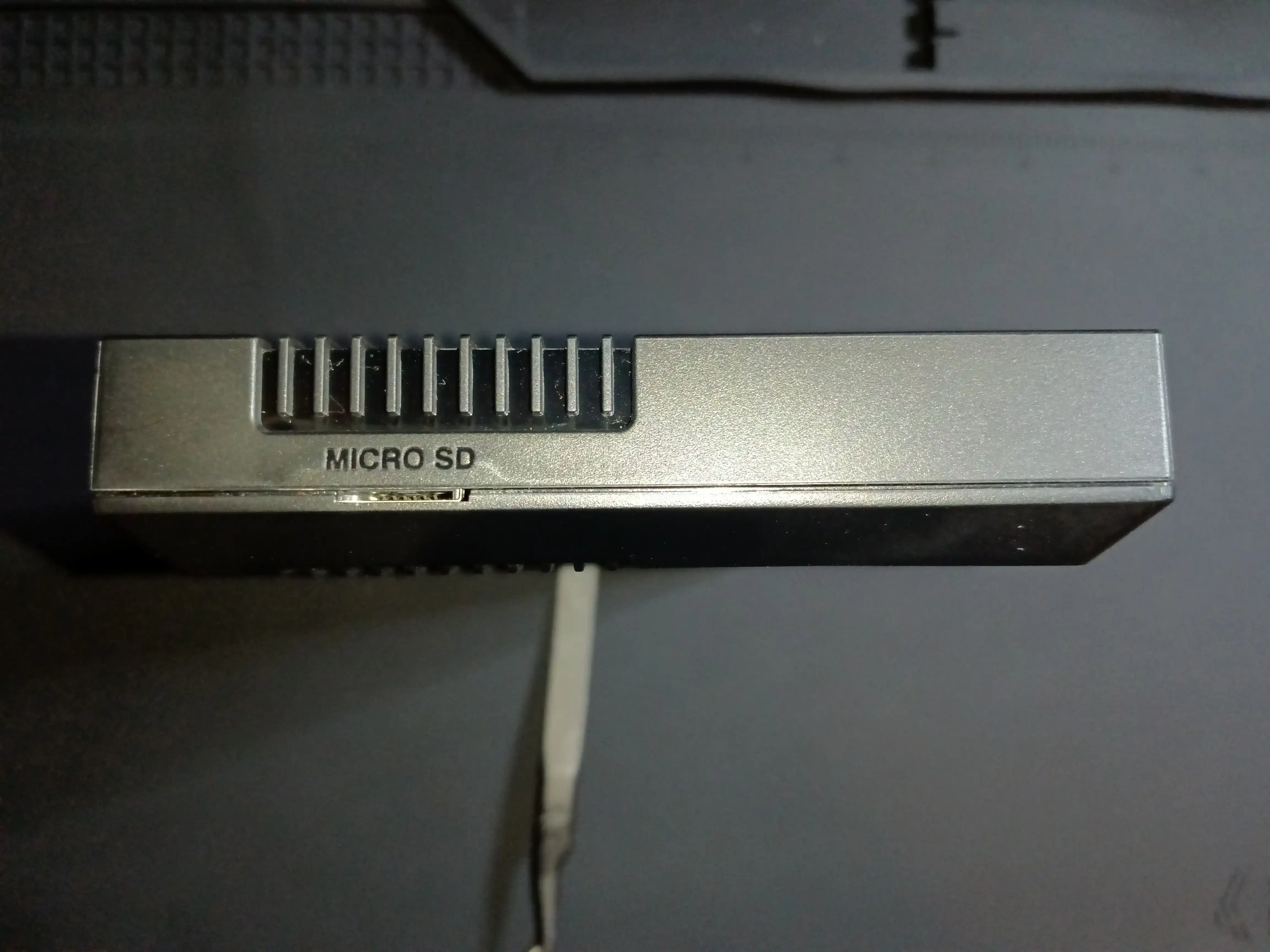 Left face of the console.